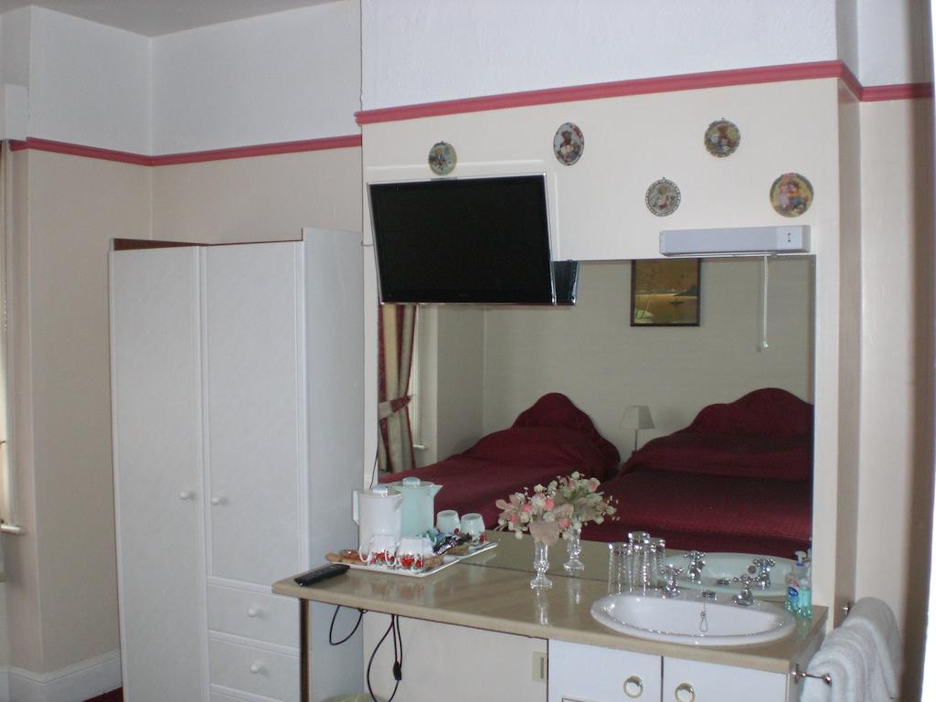 Melville Lodge Gatwick Χόρλι Δωμάτιο φωτογραφία